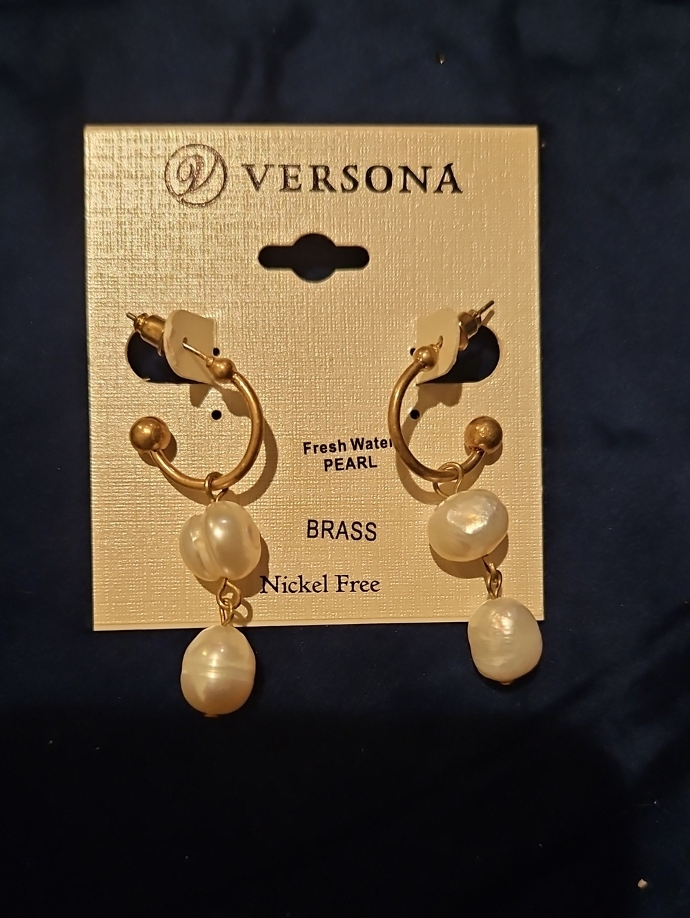 Versona Gold Hoop Earrings with Cream Freshwater Pearls